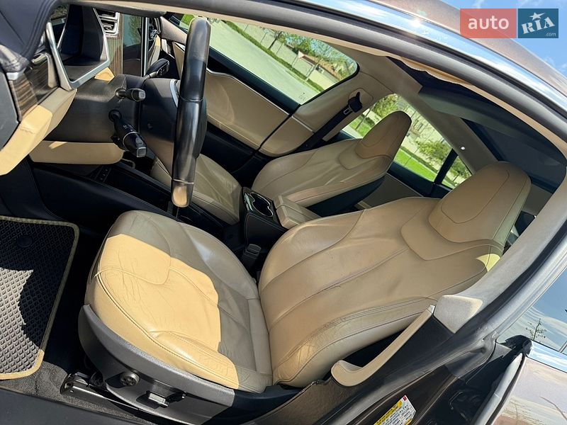 Ліфтбек Tesla Model S 2013 в Одесі фото 34 Ліфтбек Tesla Model S 2013 в Одесі