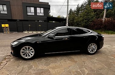 Ліфтбек Tesla Model S 2015 в Києві