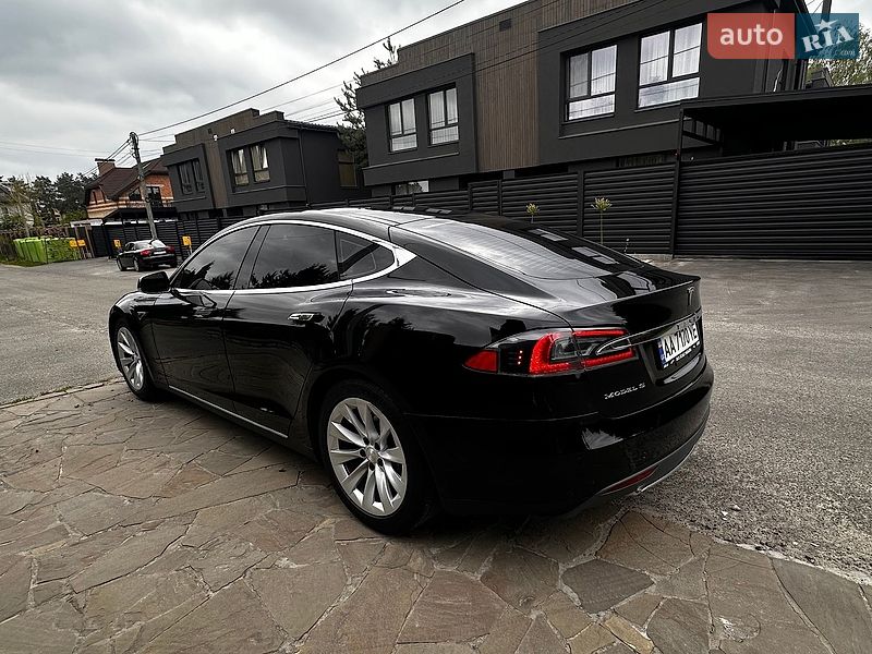 Ліфтбек Tesla Model S 2015 в Києві фото 6 Ліфтбек Tesla Model S 2015 в Києві