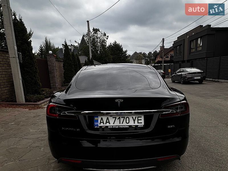 Ліфтбек Tesla Model S 2015 в Києві фото 12 Ліфтбек Tesla Model S 2015 в Києві
