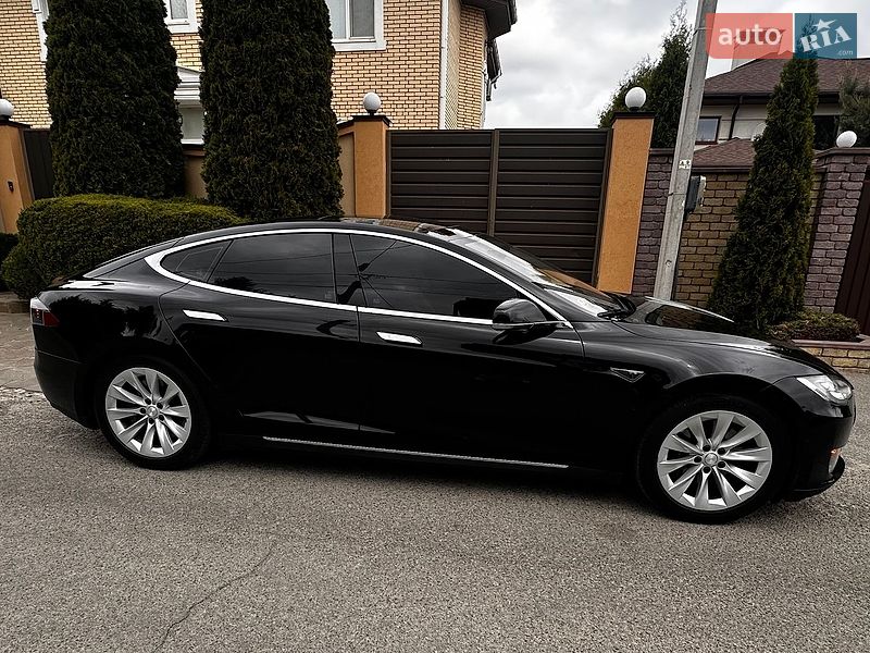 Ліфтбек Tesla Model S 2015 в Києві фото 8 Ліфтбек Tesla Model S 2015 в Києві