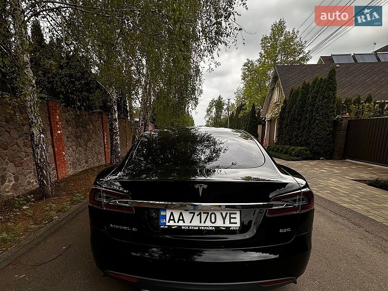 Ліфтбек Tesla Model S 2015 в Києві фото 16 Ліфтбек Tesla Model S 2015 в Києві