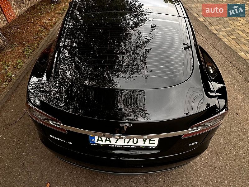 Ліфтбек Tesla Model S 2015 в Києві фото 17 Ліфтбек Tesla Model S 2015 в Києві