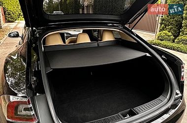 Ліфтбек Tesla Model S 2015 в Києві