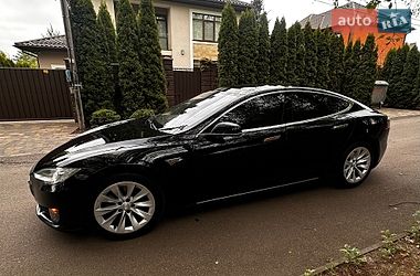 Ліфтбек Tesla Model S 2015 в Києві