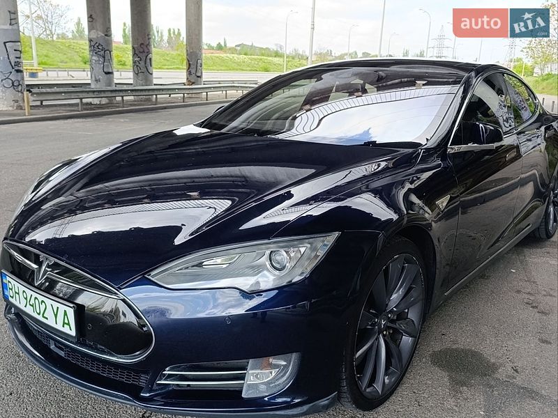 Ліфтбек Tesla Model S 2014 в Одесі