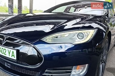 Ліфтбек Tesla Model S 2014 в Одесі