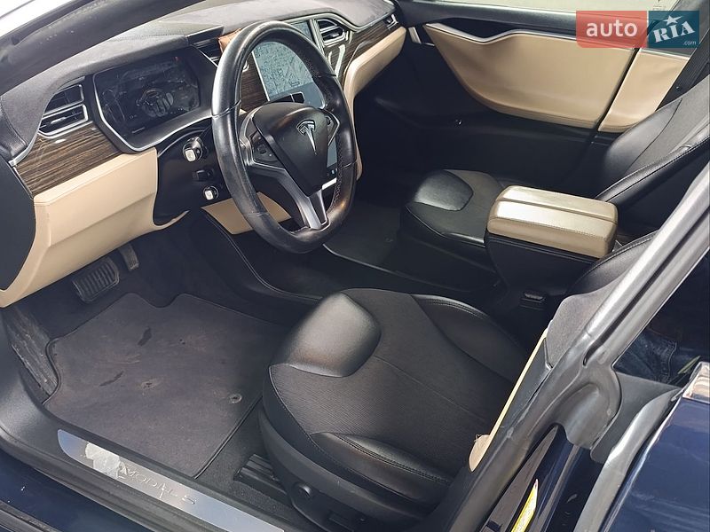 Ліфтбек Tesla Model S 2014 в Одесі
