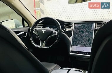 Лифтбек Tesla Model S 2016 в Виннице