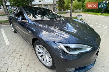 Лифтбек Tesla Model S 2016 в Тернополе фото Лифтбек Tesla Model S 2016 в Тернополе