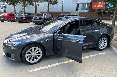 Ліфтбек Tesla Model S 2016 в Тернополі фото 3 Ліфтбек Tesla Model S 2016 в Тернополі