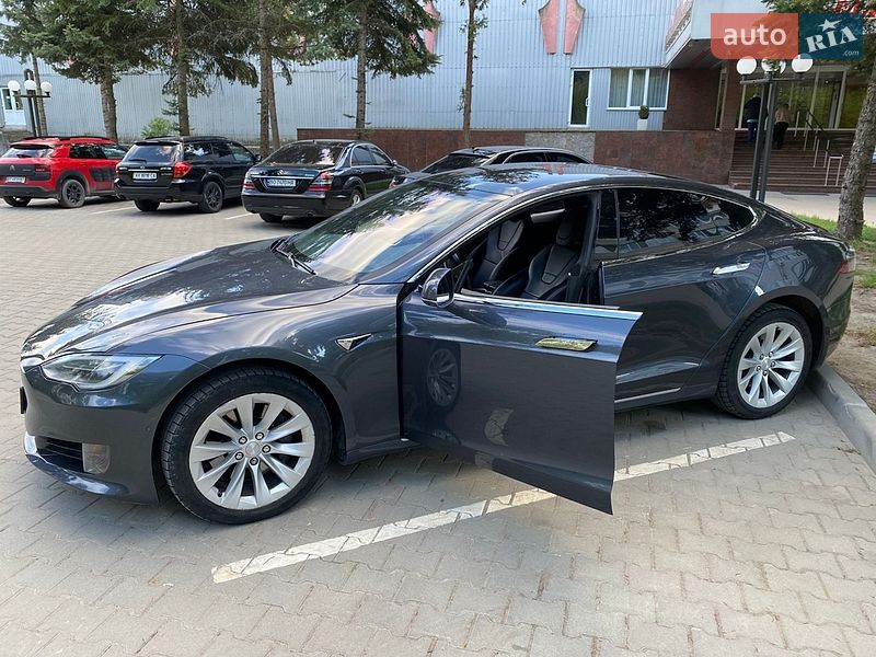 Ліфтбек Tesla Model S 2016 в Тернополі фото 3 Ліфтбек Tesla Model S 2016 в Тернополі