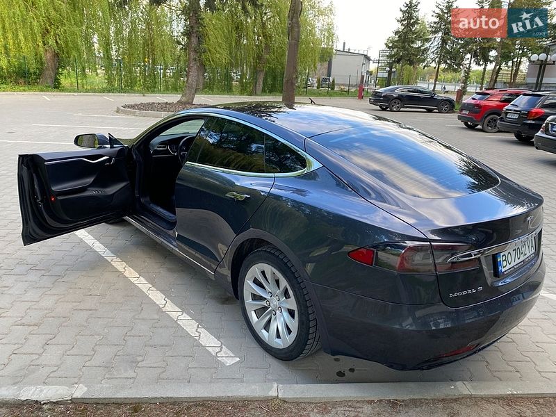 Лифтбек Tesla Model S 2016 в Тернополе фото 9 Лифтбек Tesla Model S 2016 в Тернополе