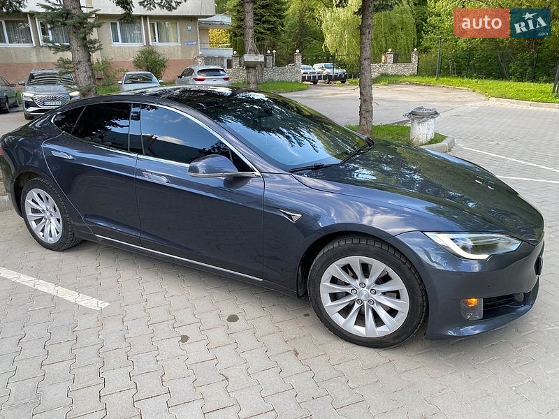 Ліфтбек Tesla Model S 2016 в Тернополі фото 4 Ліфтбек Tesla Model S 2016 в Тернополі