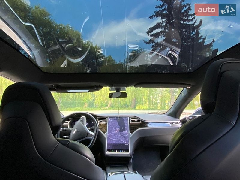 Лифтбек Tesla Model S 2016 в Тернополе фото 12 Лифтбек Tesla Model S 2016 в Тернополе
