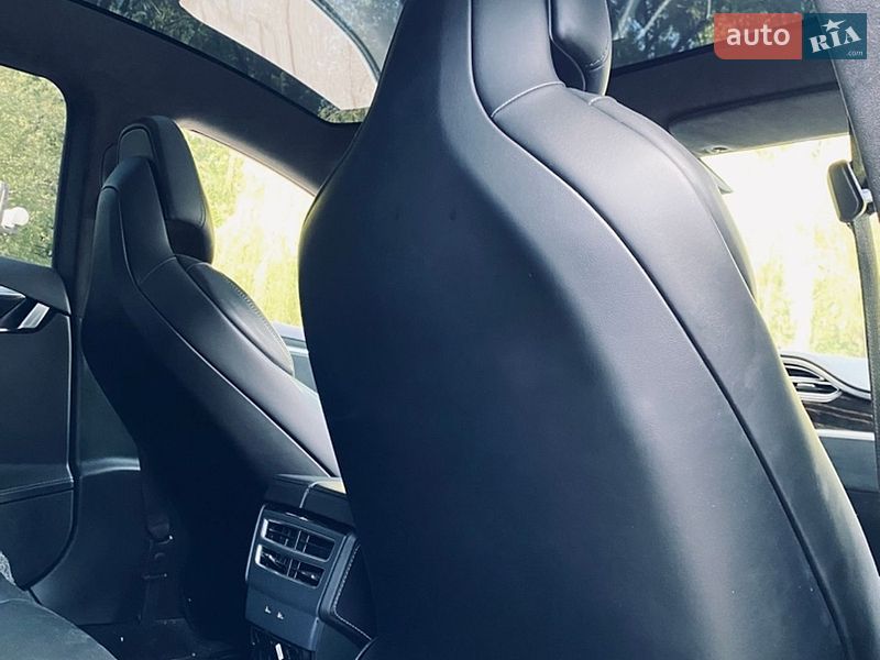 Лифтбек Tesla Model S 2016 в Тернополе фото 11 Лифтбек Tesla Model S 2016 в Тернополе
