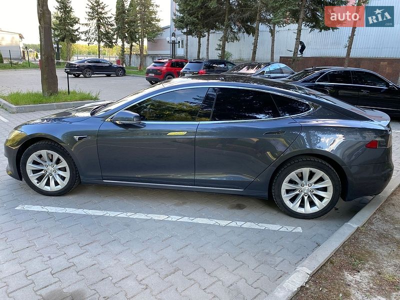 Лифтбек Tesla Model S 2016 в Тернополе фото 6 Лифтбек Tesla Model S 2016 в Тернополе