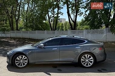 Ліфтбек Tesla Model S 2013 в Немішаєве