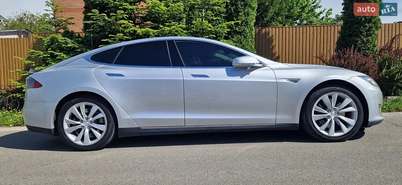 2014 Tesla Model S - мініатюра 8