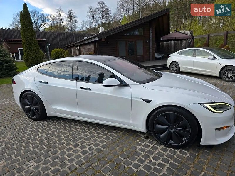 Ліфтбек Tesla Model S 2022 в Бучі