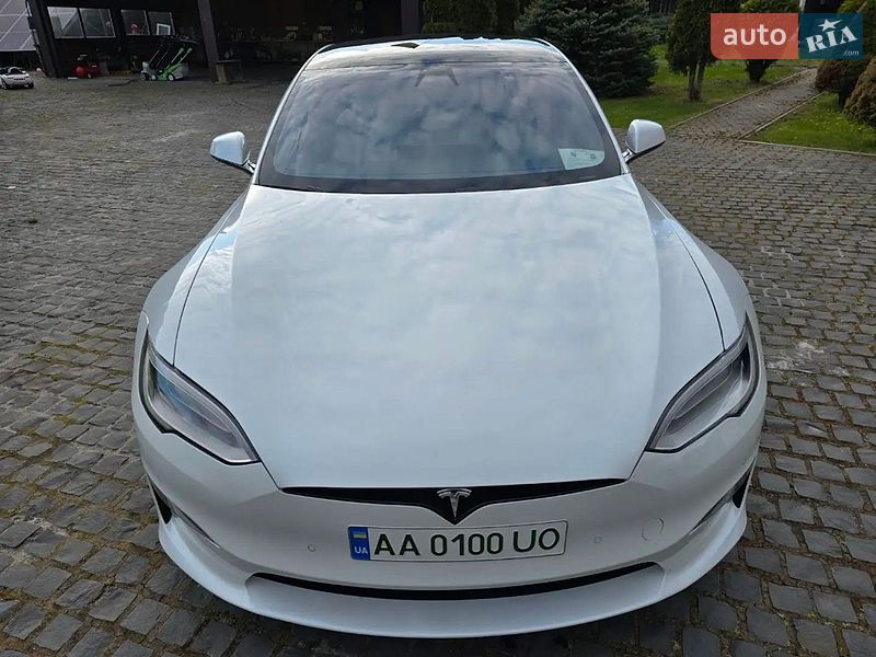 Ліфтбек Tesla Model S 2022 в Бучі