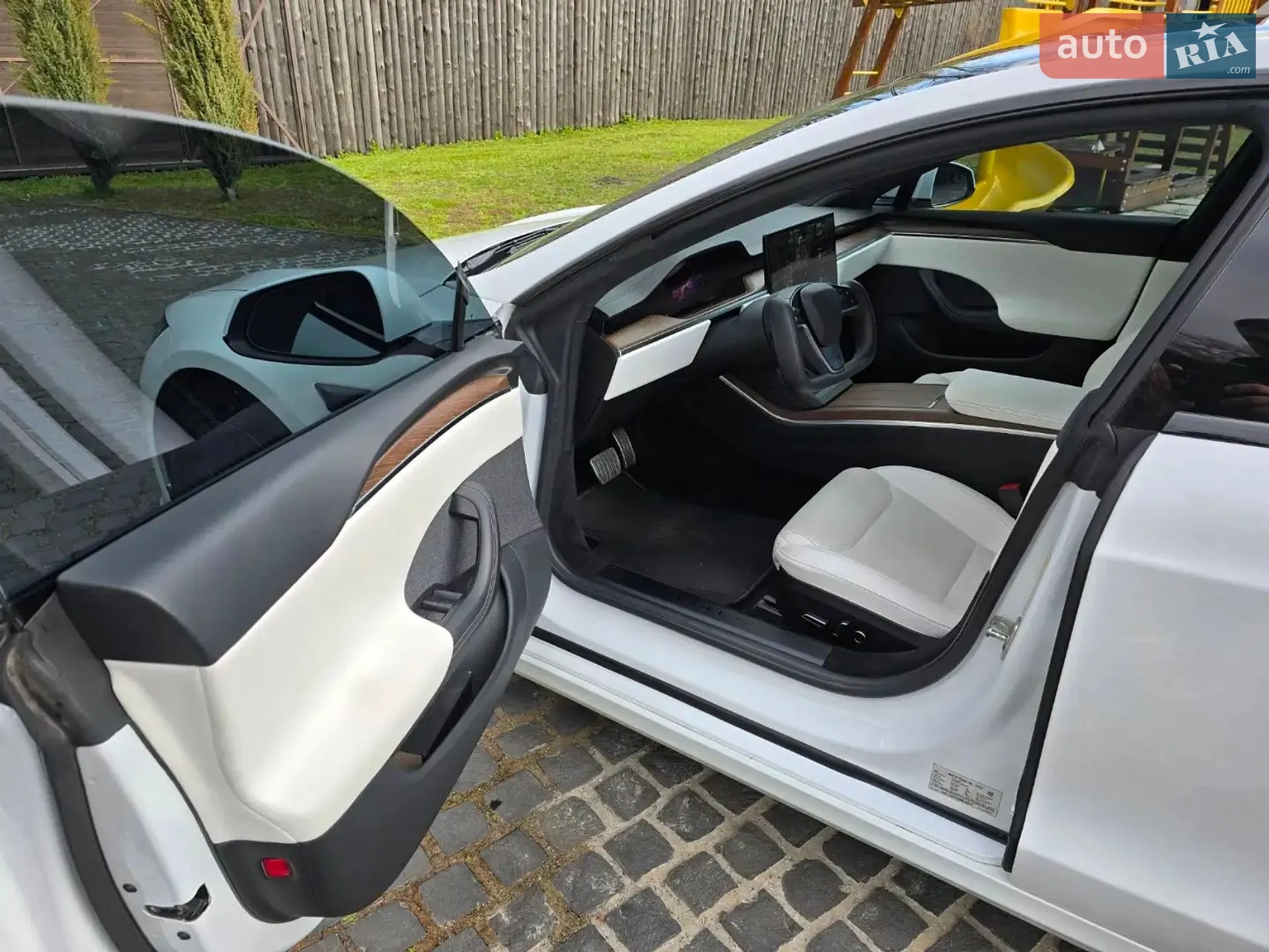 2022 Tesla Model S - мініатюра 19