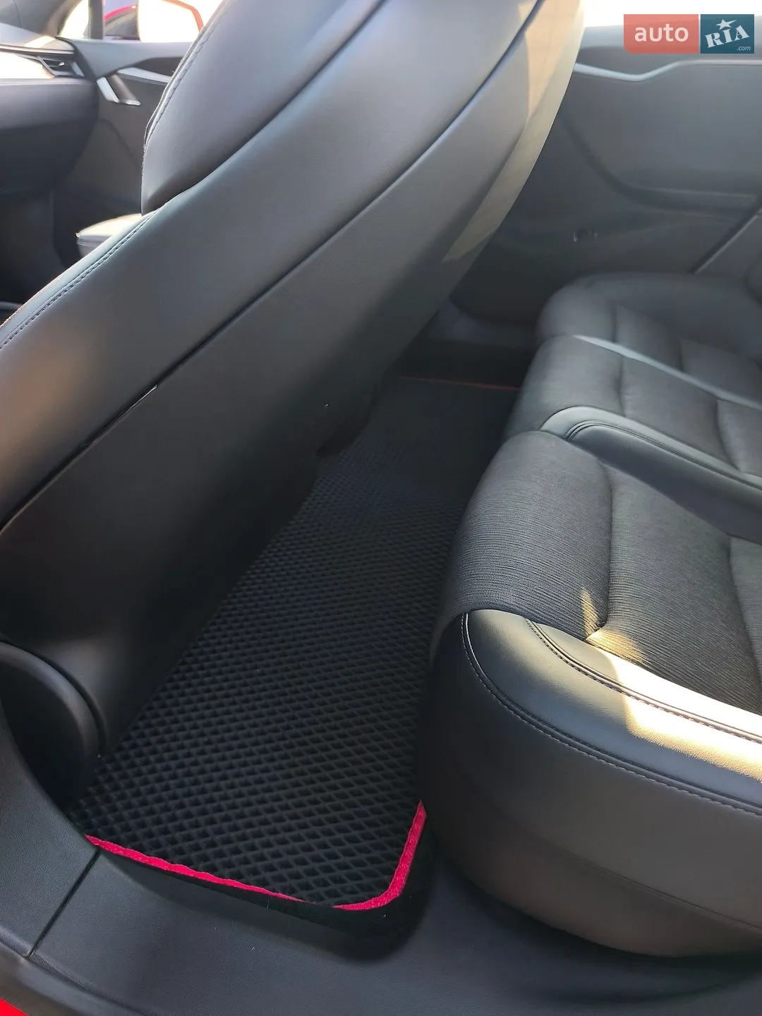 2018 Tesla Model S - мініатюра 18