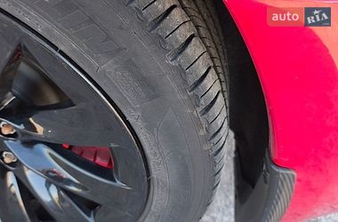 Лифтбек Tesla Model S 2018 в Виннице