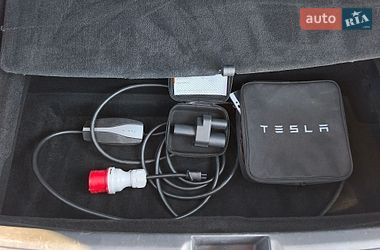 Лифтбек Tesla Model S 2018 в Виннице