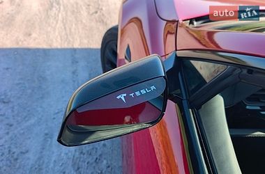 Лифтбек Tesla Model S 2018 в Виннице