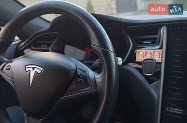 Лифтбек Tesla Model S 2018 в Виннице