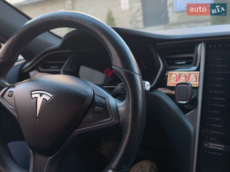 Лифтбек Tesla Model S 2018 в Виннице