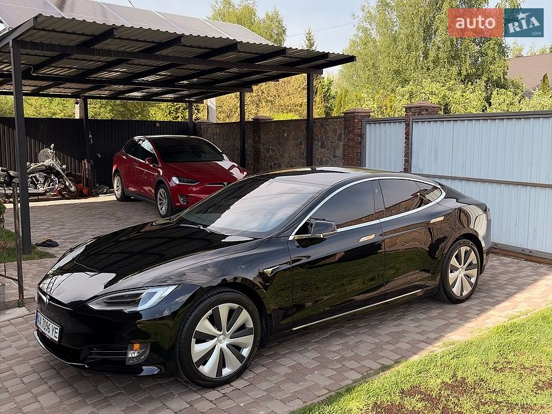 Ліфтбек Tesla Model S 2020 в Києві