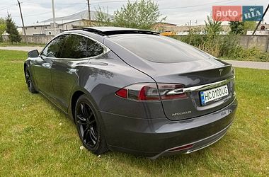 Лифтбек Tesla Model S 2015 в Львове