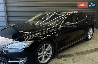 Ліфтбек Tesla Model S 2014 в Києві