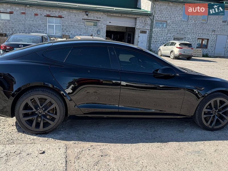 Лифтбек Tesla Model S 2022 в Львове