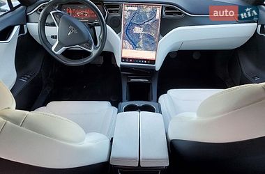 Лифтбек Tesla Model S 2017 в Львове