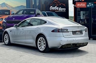 Лифтбек Tesla Model S 2018 в Львове