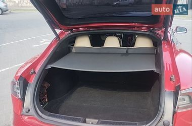 Лифтбек Tesla Model S 2016 в Каменском
