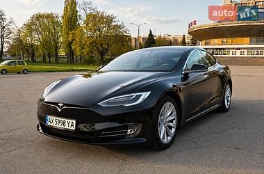 Лифтбек Tesla Model S 2018 в Днепре