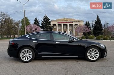 Ліфтбек Tesla Model S 2018 в Запоріжжі