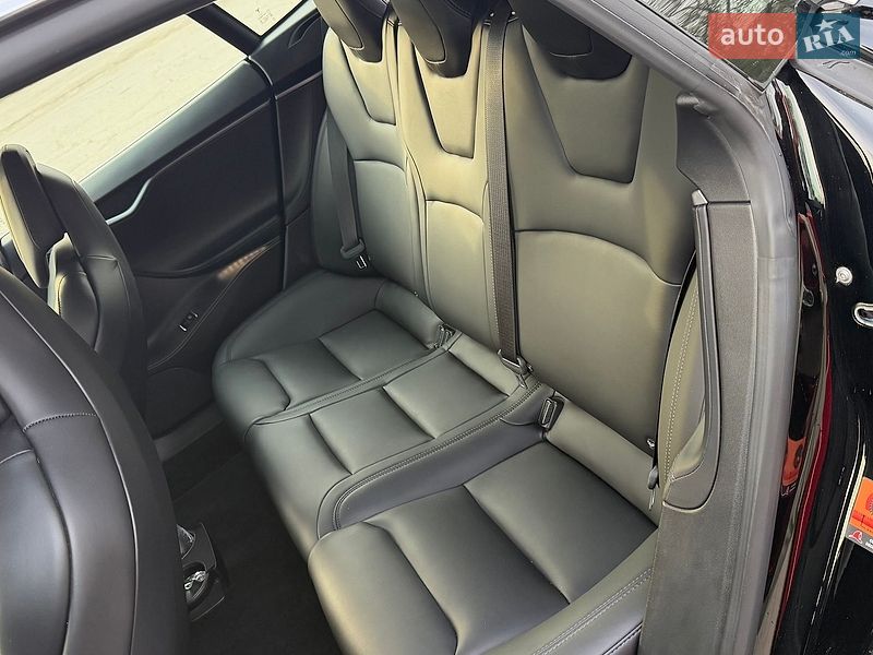 Ліфтбек Tesla Model S 2018 в Запоріжжі