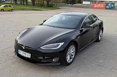 Ліфтбек Tesla Model S 2018 в Запоріжжі