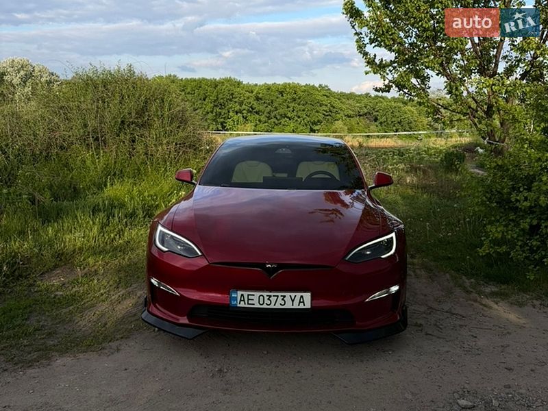 Ліфтбек Tesla Model S 2023 в Новомосковську