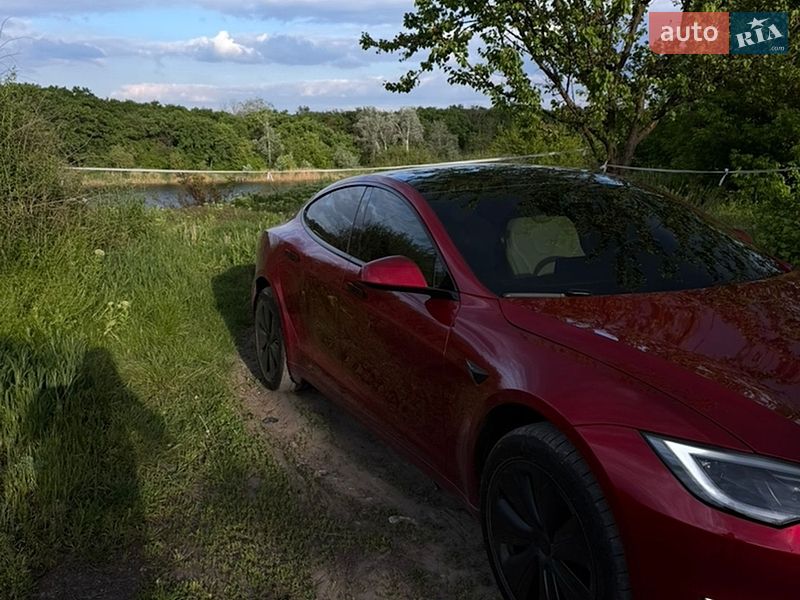 Ліфтбек Tesla Model S 2023 в Новомосковську