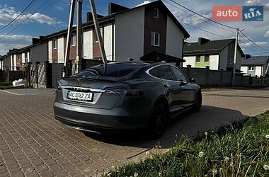 Лифтбек Tesla Model S 2014 в Ровно
