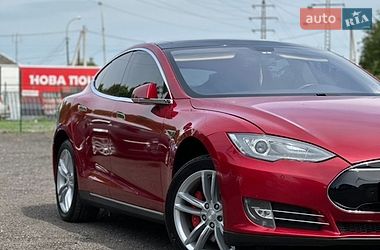Лифтбек Tesla Model S 2014 в Ужгороде