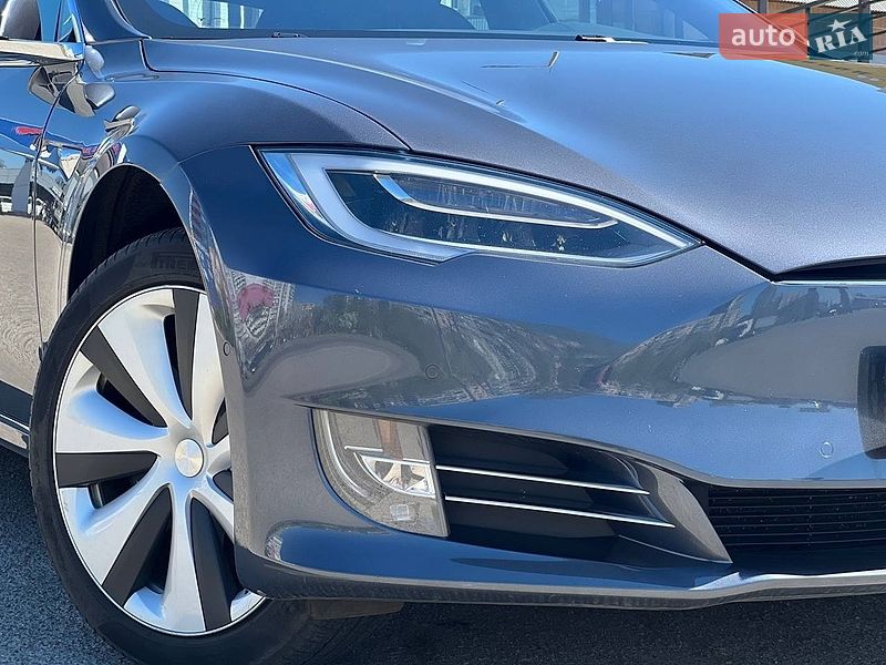 Ліфтбек Tesla Model S 2020 в Одесі