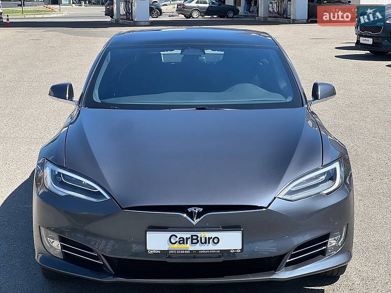 Ліфтбек Tesla Model S 2020 в Одесі