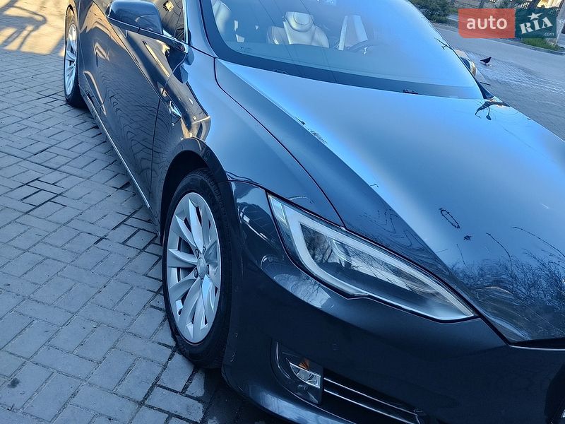 Ліфтбек Tesla Model S 2018 в Хмельницькому